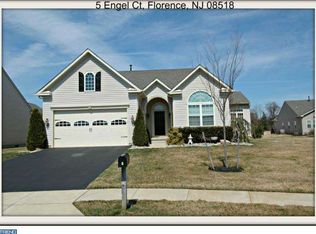 5 Engel Ct, Florence, NJ 08518
