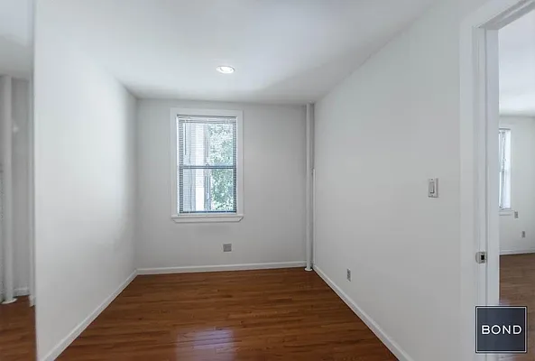 Rented by Bond New York | media 13