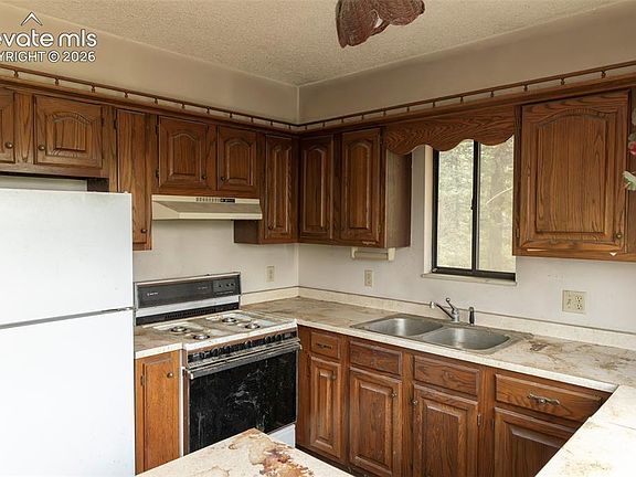 4th image of 2644 Pathfinder Rd