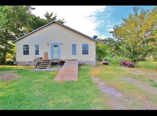 105 W Meek St, Wayne, OK 73095