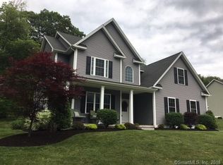 134 Uconn Dr, Burlington, CT 06013