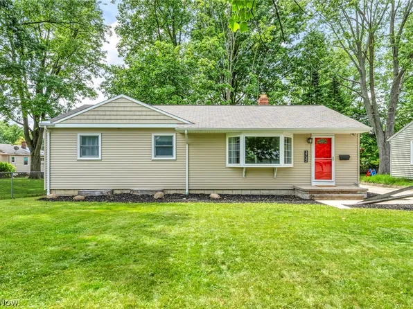 3732 W 232nd St, North Olmsted, OH 44070