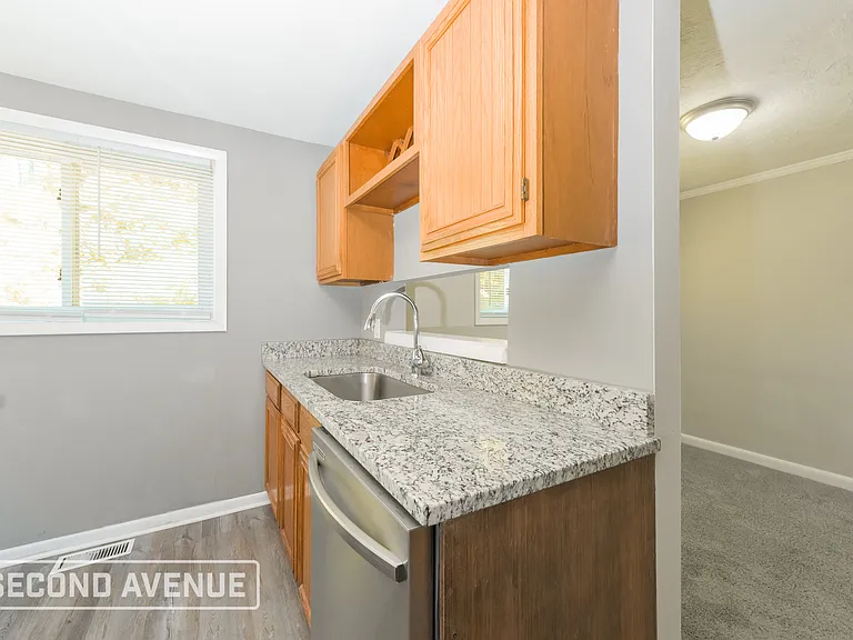 127 Stowe Dr — Photo 11