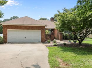 10610 Washam Potts Rd, Cornelius, NC 28031