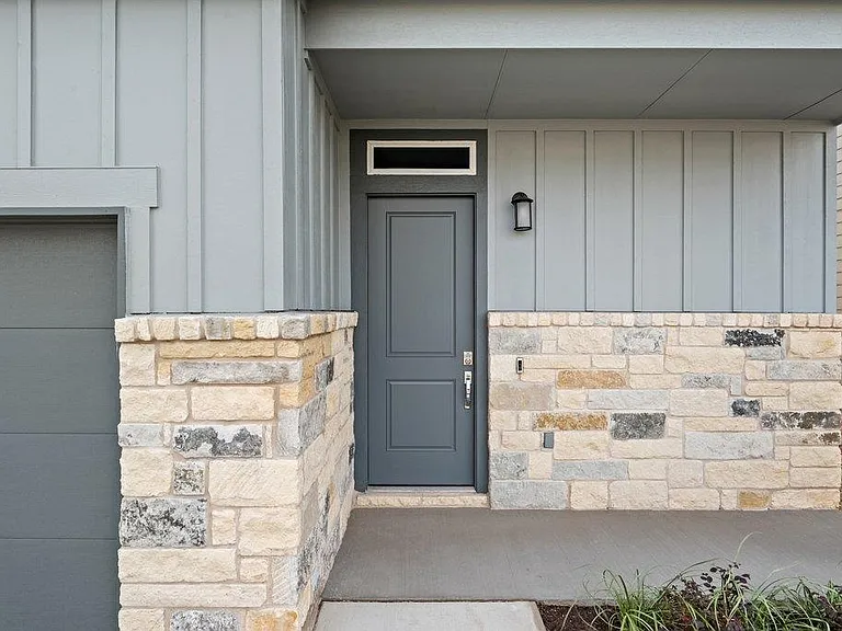 2209 Grenache Dr — Photo 2