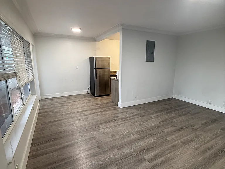 345 85th St #8 — Photo 3