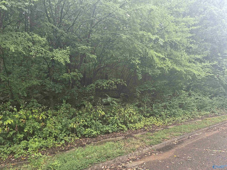 1st image of 7609 Foxfire Dr SE