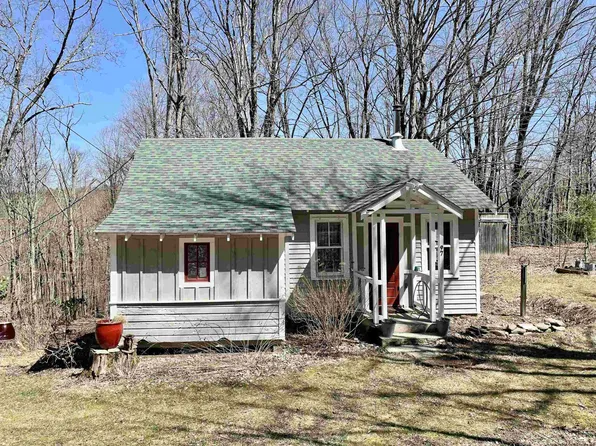 97 Oak Ridge, Greenfield Park, NY 12435