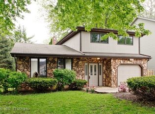 1308 Washington St, Lake In The Hills, IL 60156