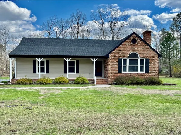 13751 Crystal Dr, Disputanta, VA 23842