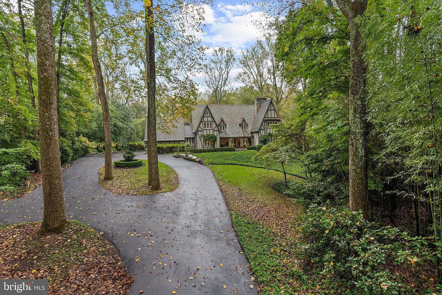10205 Cedar Pond Dr photo 1