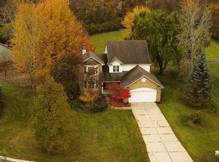 24089 Susan Dr, Farmington Hills, MI 48336