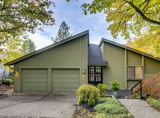 5736 SW Downs View Ct, Portland, OR 97221