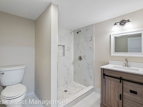 3rd image of 1804 NE 14th Ave #6