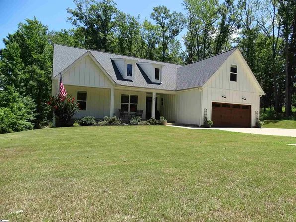 255 Gaston Dr, Woodruff, SC 29388