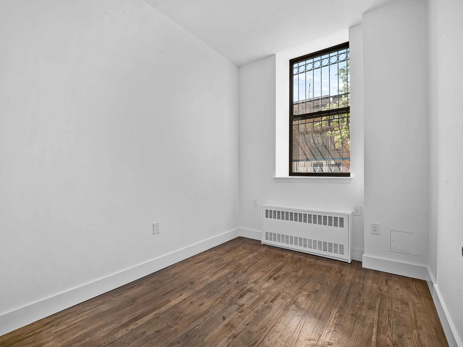 597 Grand Avenue — Photo 2