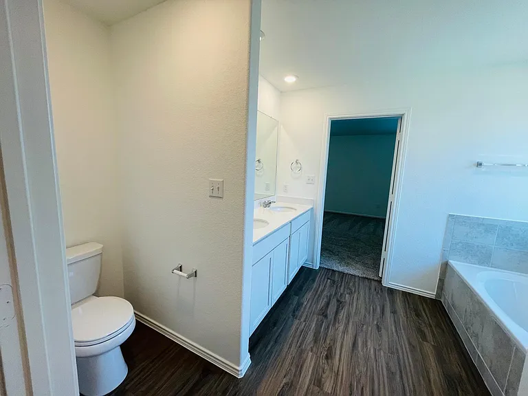 470 Jack Ryan St — Photo 19