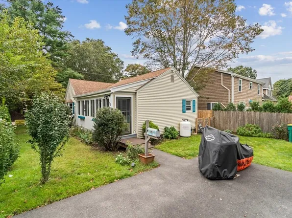 15 Arch St, North Attleboro, MA 02760