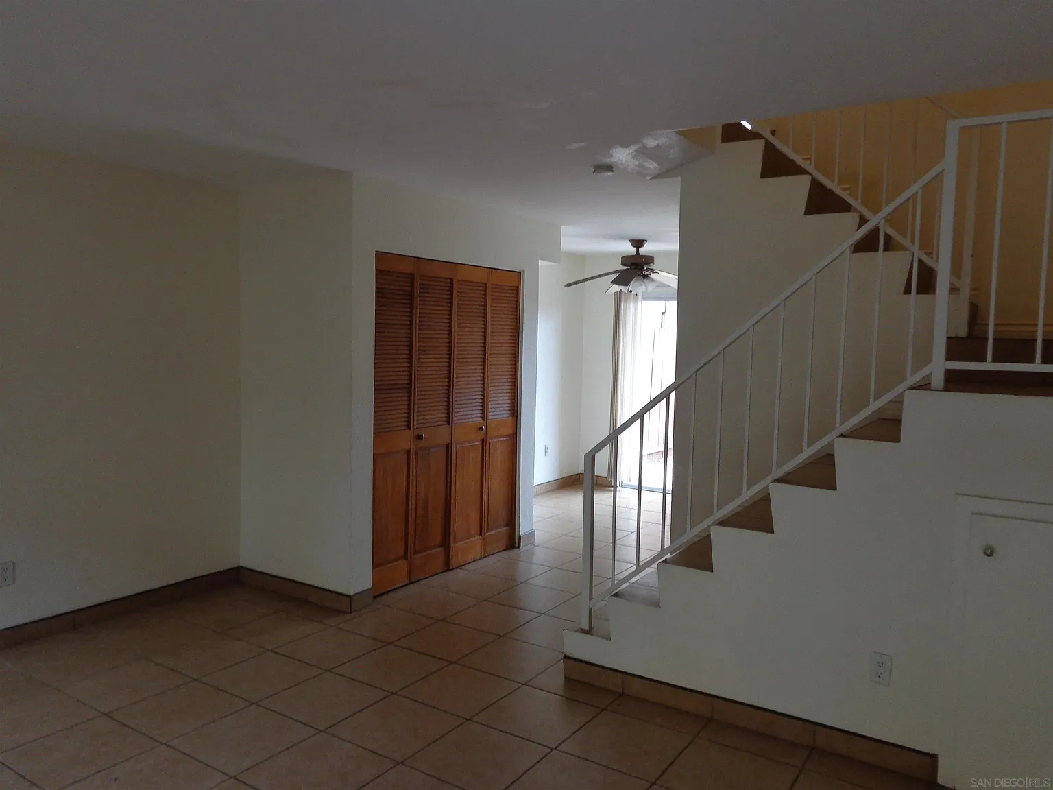 3 bed, 2.0 bath, 875 sqft, $2,600 — Photo 4