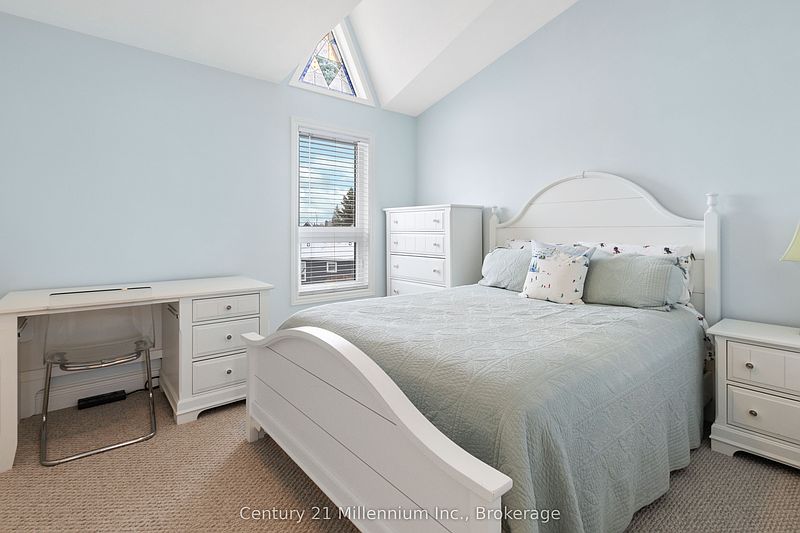 The Blue Mountains Townhouse for rent - 3 Bedrooms — photo 20