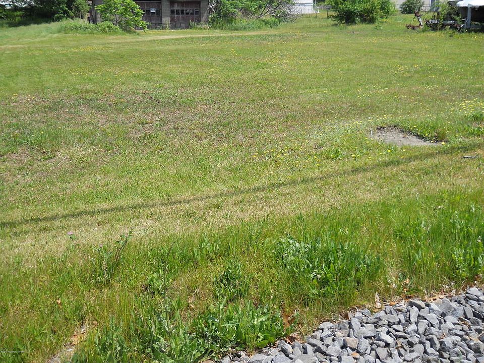 2nd image of 200 Bear Creek Blvd