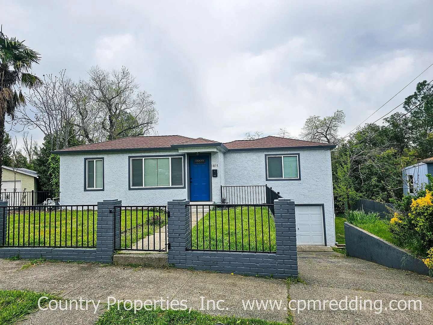 Stunning Renovation on this House with Huge Bonus Room and Attached Garage! — Photo 2