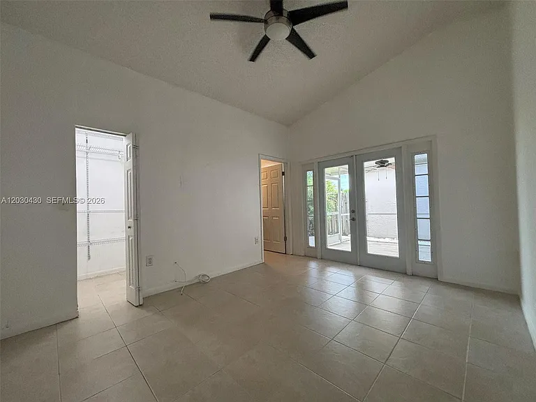 12713 SW 146th Ln — Photo 12