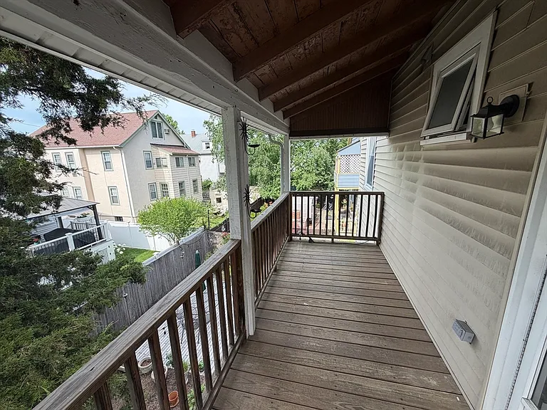 32-34 Chestnut St #32 — Photo 17