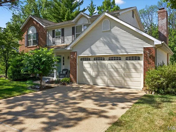 1235 Montevale Ct, Fenton, MO 63026