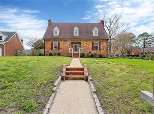 813 Montgolfier Arch, Virginia Beach, VA 23455