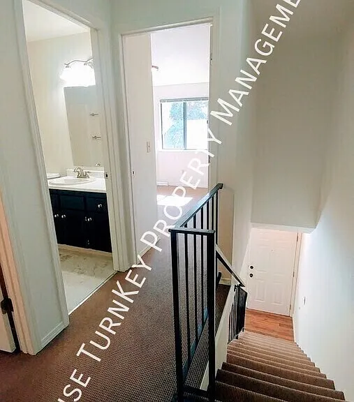 550 E Pennsylvania St — Photo 16