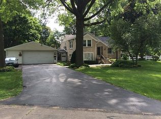 804 Institute Blvd, Dixon, IL 61021