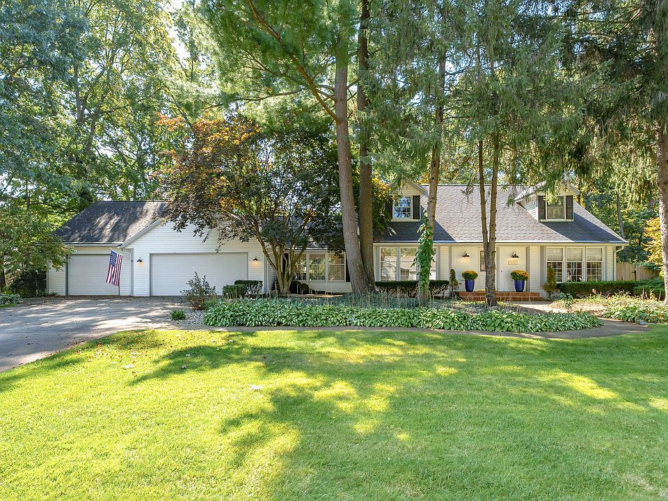 1st image of 7482 Thrasher Ln