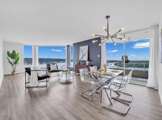 1065 Quayside Dr #1404, New Westminster, BC V3M 1C5