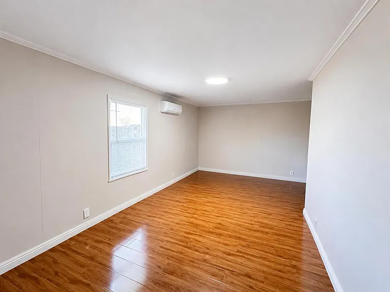 468 Jeffries Ave — Photo 18