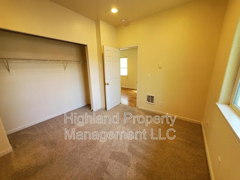 1247 NE Williams St — Photo 9