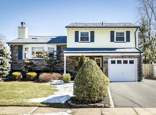 10 S Heathcote Ave, Edison, NJ 08817