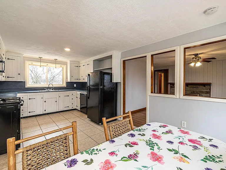 4559 Makyes Rd — Photo 7