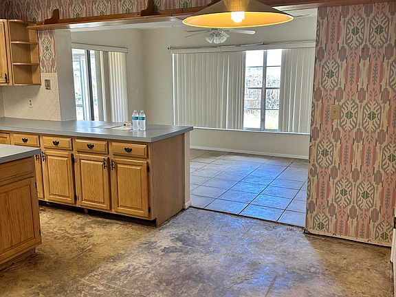 5th image of 540 Venetian Way