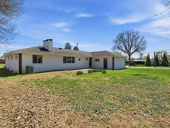 3rd image of 801 Westview Dr