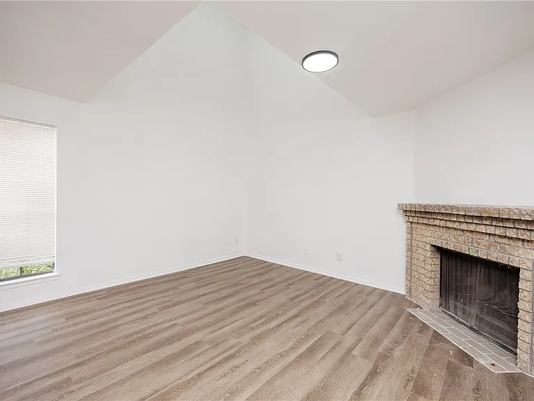 6114 Wilderock Dr #D — Photo 6