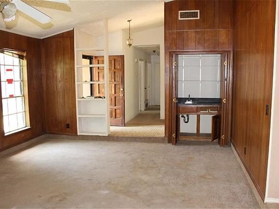 5th image of 305 Quintana Dr