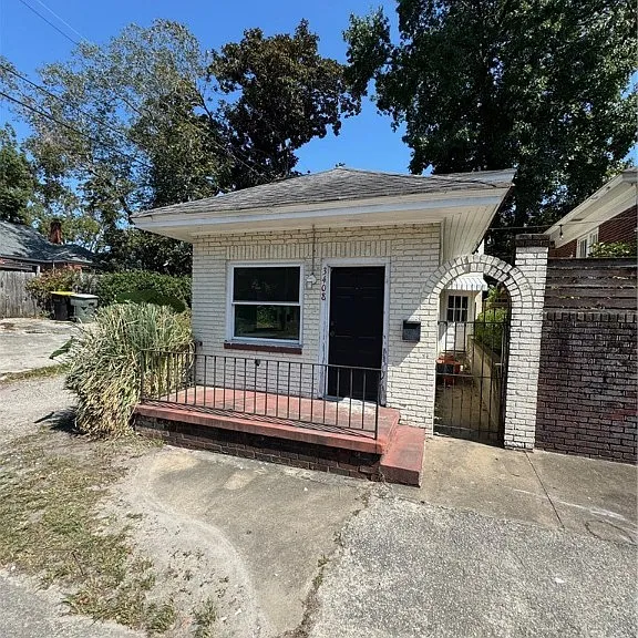 3408 E Reynolds St — Photo 2