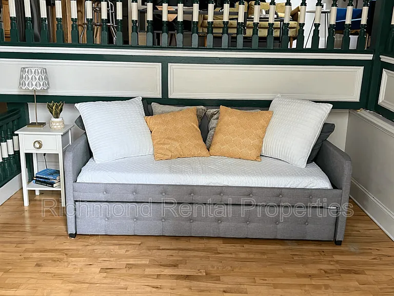 11 E Broad St #5 — Photo 8