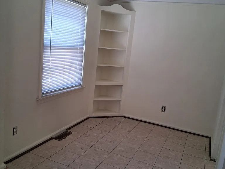 4819 Woodworth St #HOUSE — Photo 8