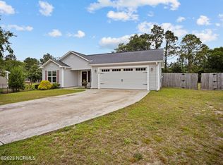 160 Copeland Ct, Hubert, NC 28539