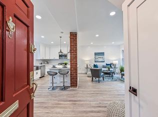 3772 Gunston Rd, Alexandria, VA 22302