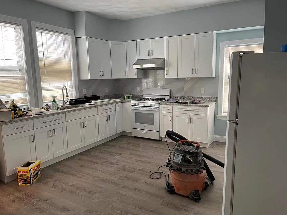 1st image of 107 Arnold St #1