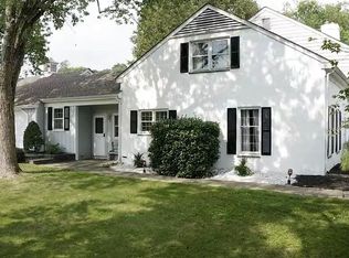 828 Paddock Dr, Newtown Square, PA 19073