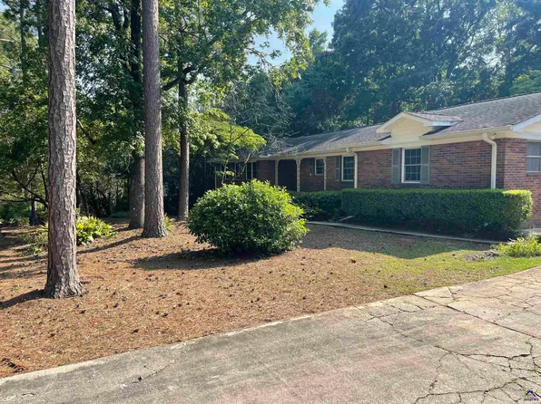 866 Warwick Dr, Macon, GA 31210